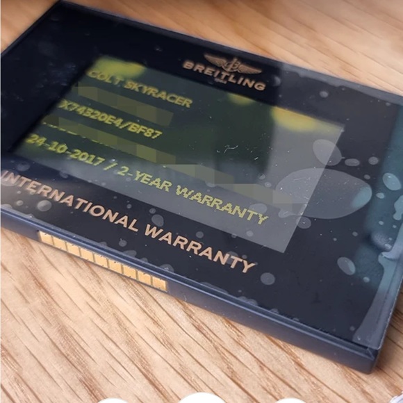 Breitling Colt Skyracer Men's Watch - Picture 5 of 5